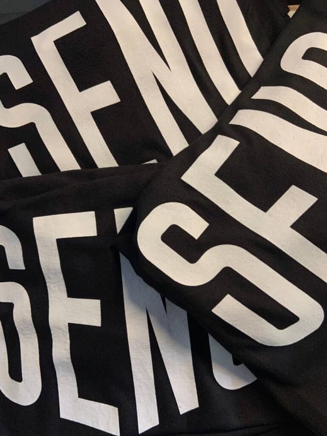 Шелкография на темных тканях: советы профи для оптовых заказов в Москве - AlexPrint